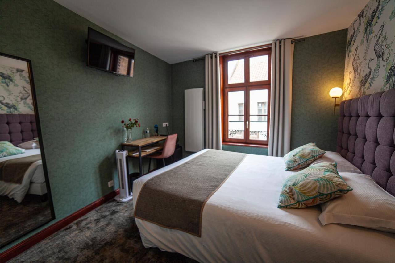 Logis Hotel & Restaurant - Les Hauts De Montreuil Montreuil  Exteriör bild