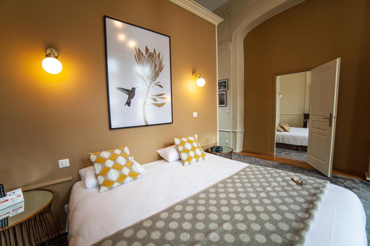 Logis Hotel & Restaurant - Les Hauts De Montreuil Montreuil  Exteriör bild