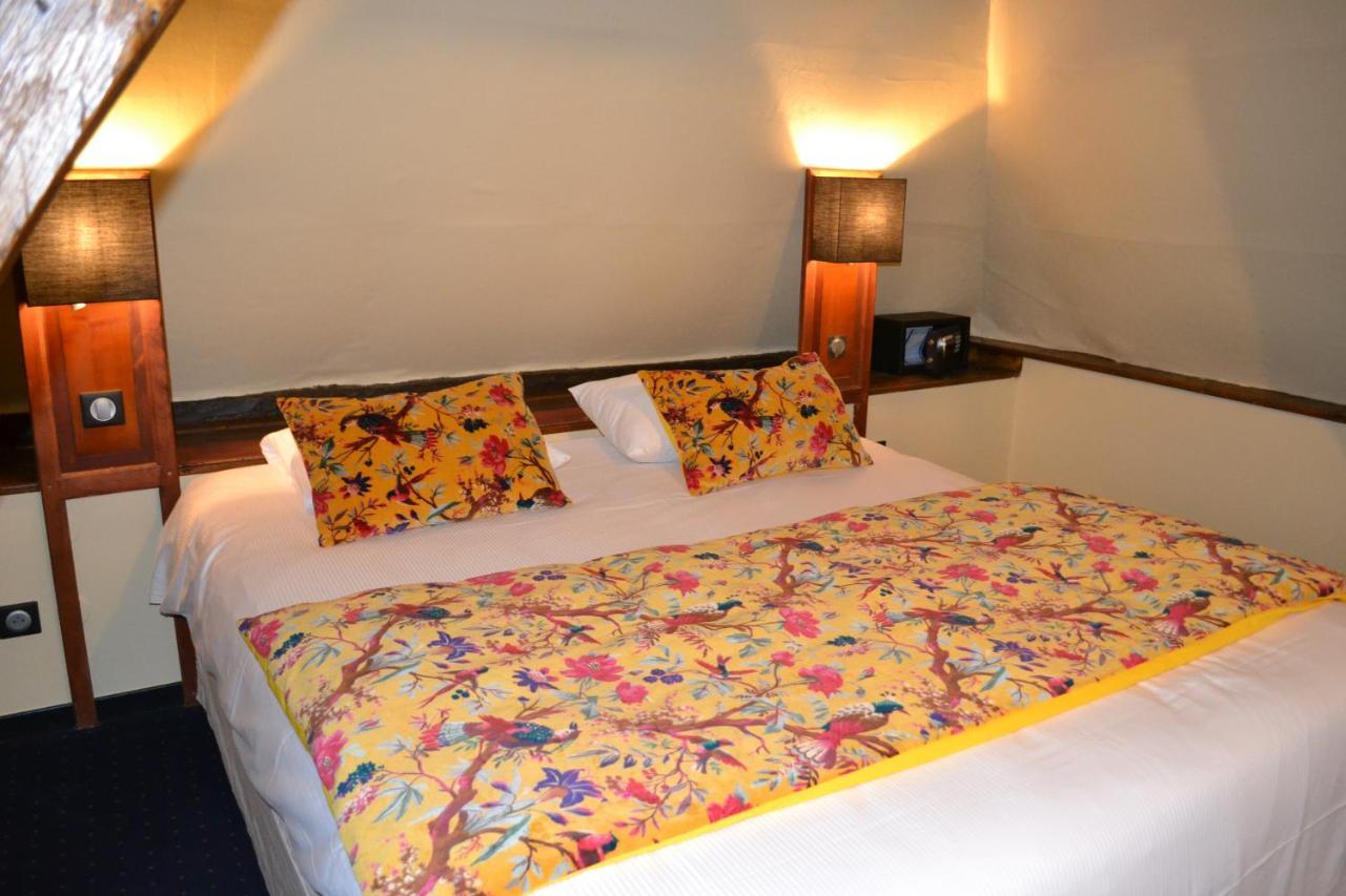 Logis Hotel & Restaurant - Les Hauts De Montreuil Montreuil  Exteriör bild