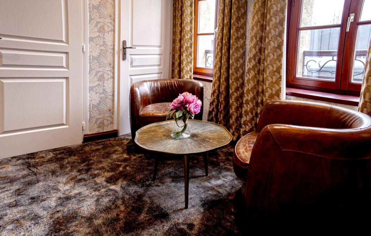 Logis Hotel & Restaurant - Les Hauts De Montreuil Montreuil  Exteriör bild