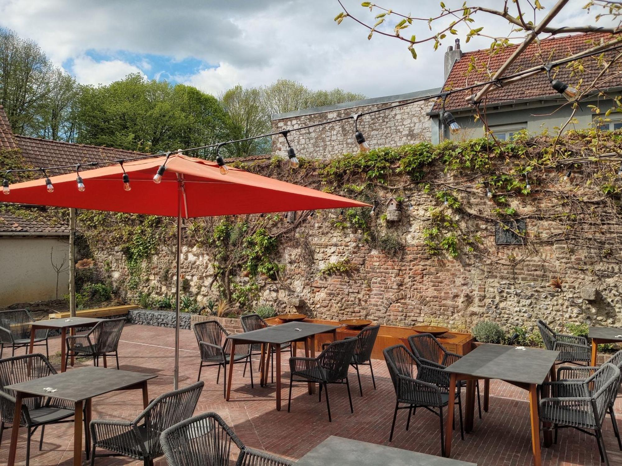 Logis Hotel & Restaurant - Les Hauts De Montreuil Montreuil  Exteriör bild